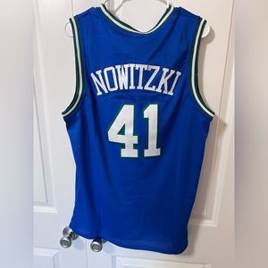 COPY - Dirk Nowitzki jersey